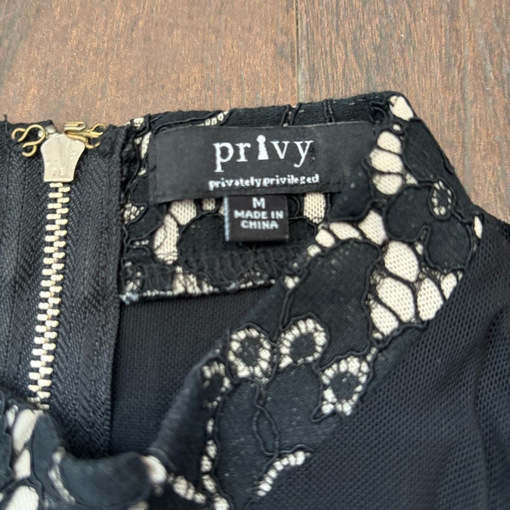 Privy Black Lace Dress with Zip up Back Size Medium - Picture 6 of 7